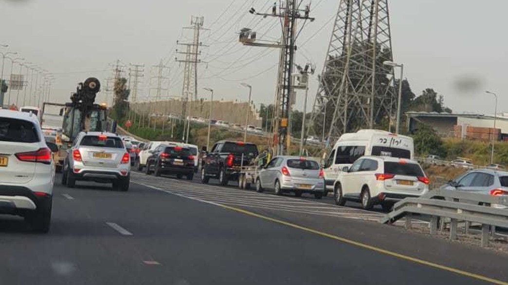 פקקים בכביש 4