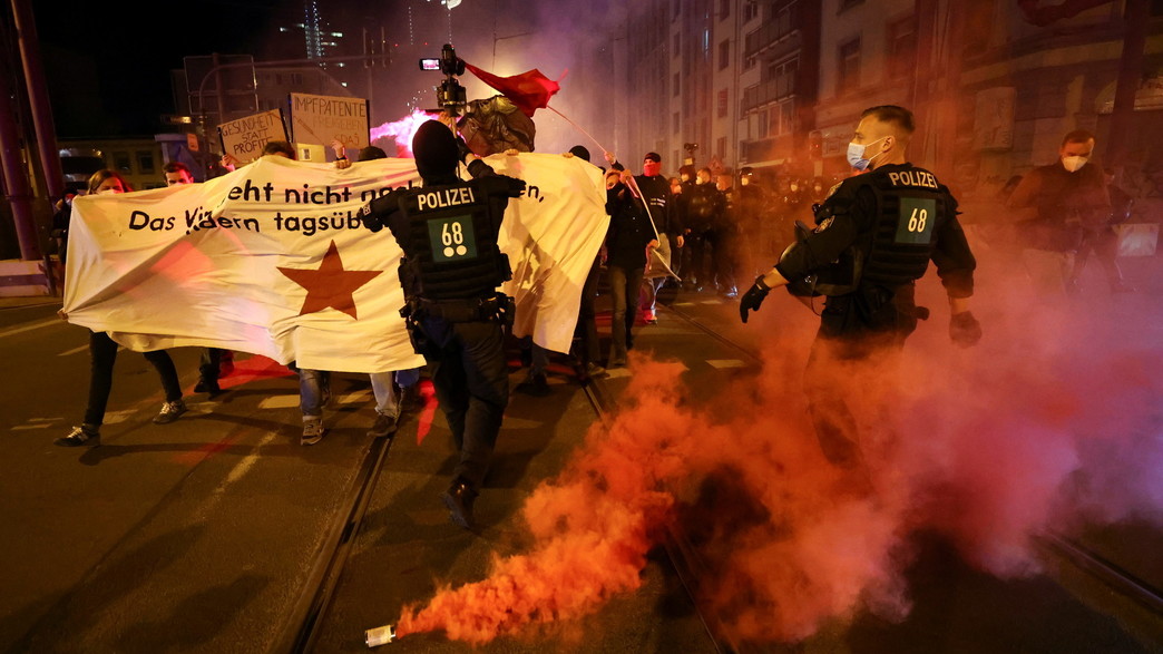 עוצר בגרמניה עוצר בגרמניה