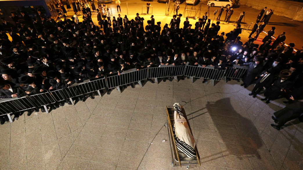 לוויתו של מנחם קנובלוביץ' בירושלים, אסון מירון לוויתו של מנחם קנובלוביץ' בירושלים, אסון מירון