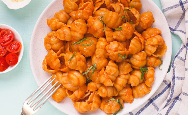 פסטה רוזה עם שמנת שמכינים לבד והכל בסיר אחד