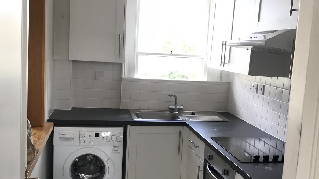 מטבח באנגליה, לפני שיפוץ, ג