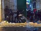 התחדשו העימותים בהר הבית: אלפי מתפללים מוסלמים מתפרעים במתחם