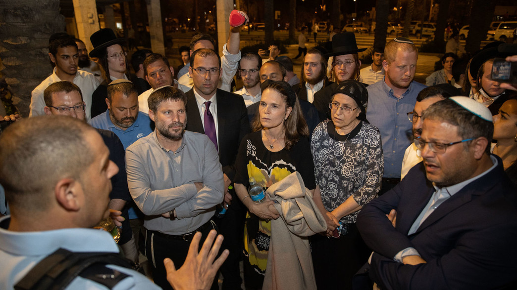 חברי סיעת הציונות הדתית בסיור בשער שכם בחודש שעבר