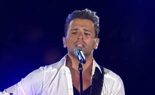 ניקוס ורטיס נחת הערב בישראל (צילום: מתוך 