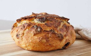 לחם פקאנים וערמונים של רחלי קרוט (צילום: רחלי קרוט)