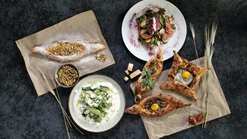 חצ'אפורייה ארז קיוב קיצ'נס חצ'אפורייה ארז קיוב קיצ'נס