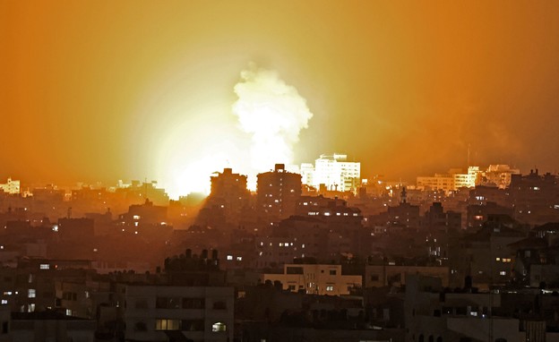 הפצצות צה"ל בעזה - מבצע שומר החומות (צילום:  MAHMUD HAMS, AFP)