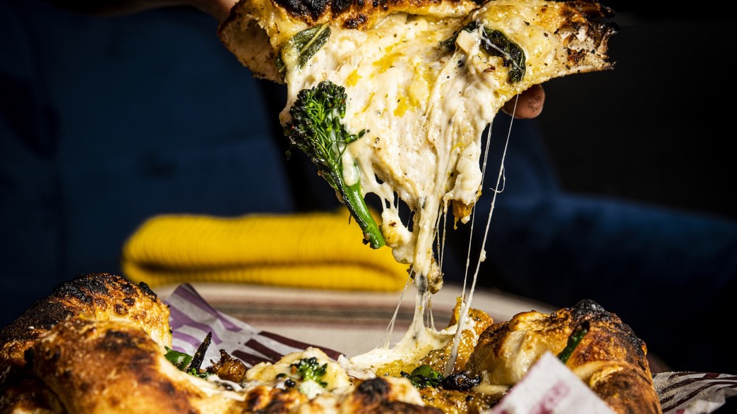 בושוויק עינב אזגורי פיצה 