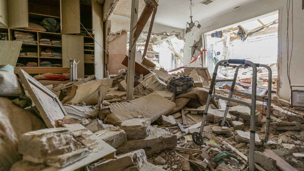 נזק לבית בעיר אשקלון שנפגע מרקטה נזק לבית בעיר אשקלון שנפגע מרקטה