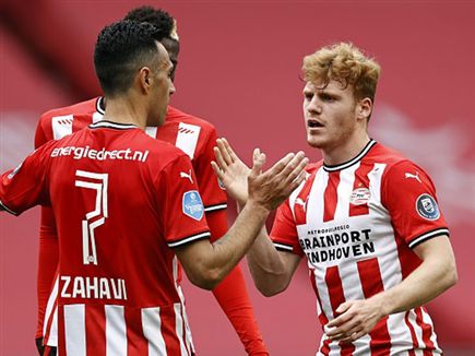 בינתיים פ.ס.וו עלתה ליתרון מוחץ עם שערים של שחקנים אחרים (getty)