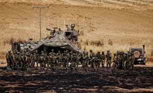 חיילים על גבול רצועת עזה (צילום: רויטרס)