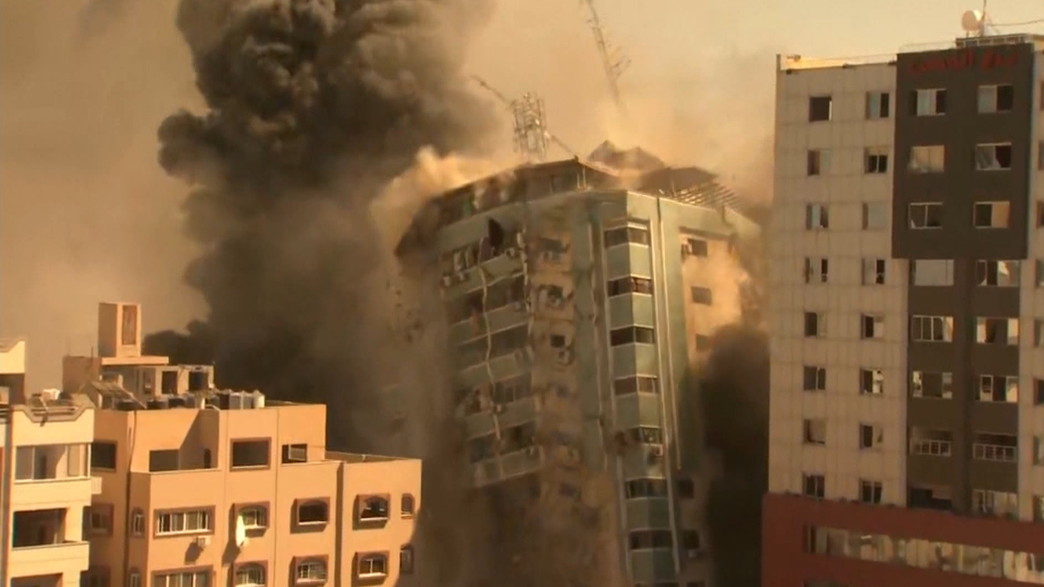 gaza building falls