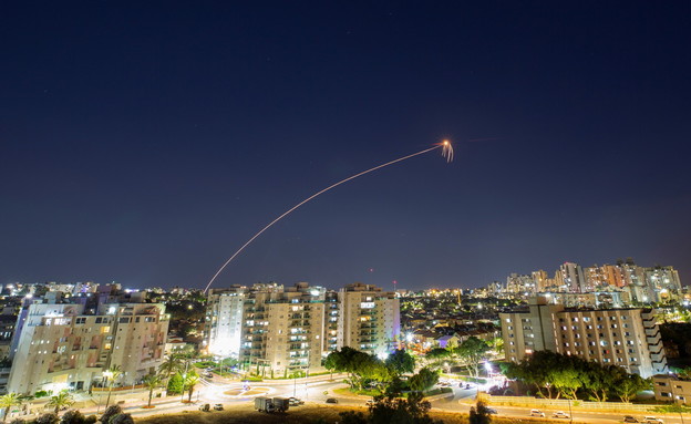 מבצע "שומר החומות": ירי רקטות מרצועת עזה לעבר ישרא (צילום: רויטרס_)