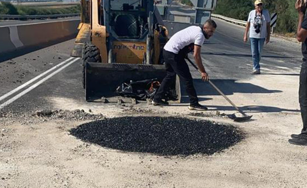 הנזקים בכבישים: תוצאות המהומות וההסלמה (צילום: נתיבי ישראל‎)