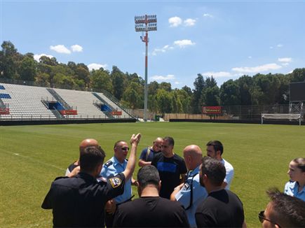 נציגי המשטרה באצטדיון (דוברות המשטרה) (צילום: ספורט 5)