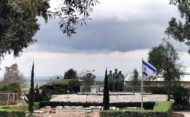 מסע ישראלי למצפים בנגב (צילום: ישראל פרקר, מתוך אתר פיקיויקי, מסע ישראלי)