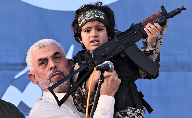 יחיא סינוואר (צילום: EMMANUEL DUNAND/AFP, GettyImages) יחיא סינוואר (צילום: EMMANUEL DUNAND/AFP, GettyImages)