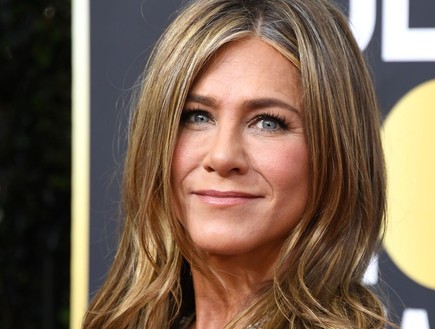 עדיין לא התרגלנו: ג'ניפר אניסטון משתפת תמונה זוגית