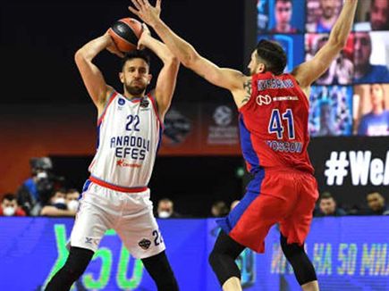 מיציץ' עשה ככל העולה ברוחו (GETTY)