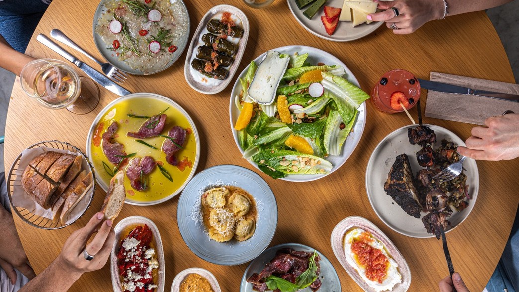 מנחם מעדניה תל אביב