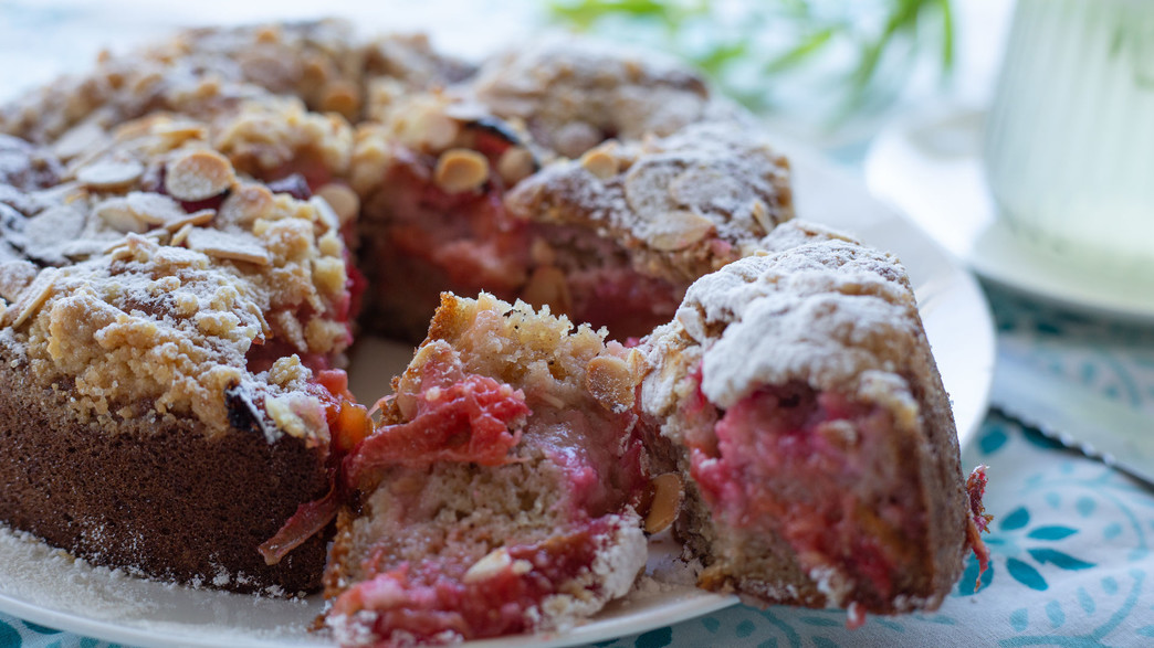 עוגת שזיפים עוגת שזיפים