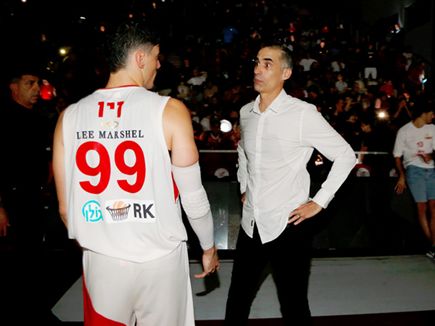 גורדון וזיו מודאגים (אלן שיבר)