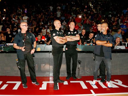 גם השופטים אובדי עצות (אלן שיבר)