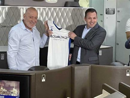 מנכ״ל אל על, אביגל שורק ויו"ר איגוד הכדורסל, עמירם הלוי (עודד קרני, איגוד הכדורסל)