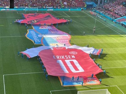 כריסטיאן אריקסן היה במוקד בפתיחת המשחק (GETTY)