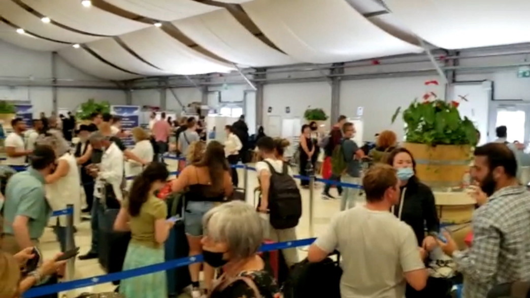 תורים בנתב"ג