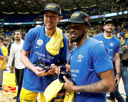 ג'ונס וקליין. חגיגה בהיכל (אלן שיבר)