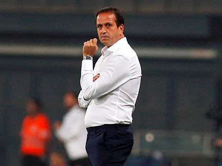 רוני לוי. וארן מיעט לשחק תחתיו (אלן שיבר)