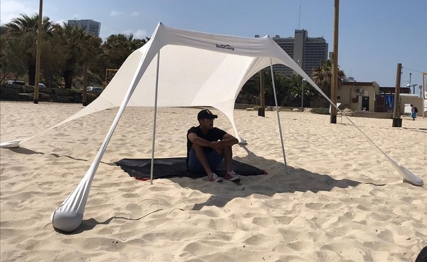 אוהל לים (צילום: יעל אדם)