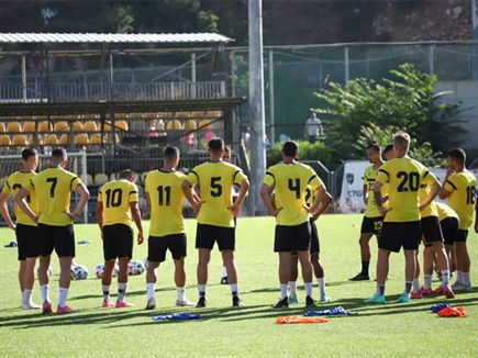 עשרות שחקנים הגיעו למבחנים (בית"ר ירושלים)