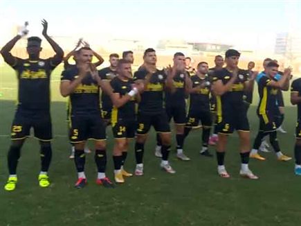 השחקנים הודו לקהל