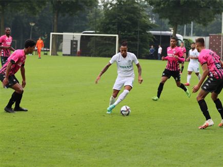 שרי. ניצחון מוחץ לפני קייראט (צילום: באדיבות האתר הרשמי - מכבי חיפה)