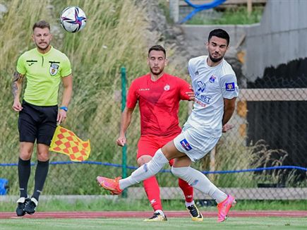 משחק ראשון לאבו עביד בעמדת המגן (באדיבות הפועל ב"ש)