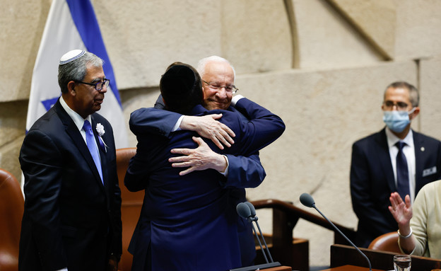 השבעת הנשיא ה-11 יצחק הרצוג