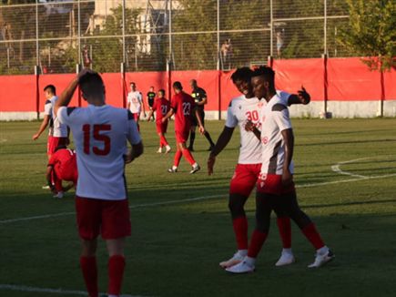 האדומים חגגו שער יתרון (צילום: באדיבות הפועל ת"א)