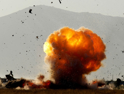 פיצוץ (צילום: Paula Bronstein, GettyImages IL)