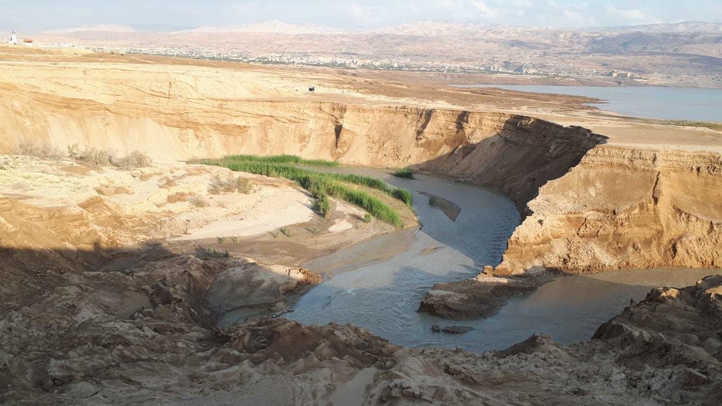 הנהר הסודי ליד ים המלח