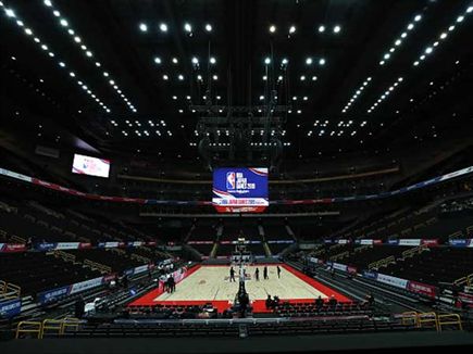 גם הכדורסל לא הכי במרכז העניינים (getty)