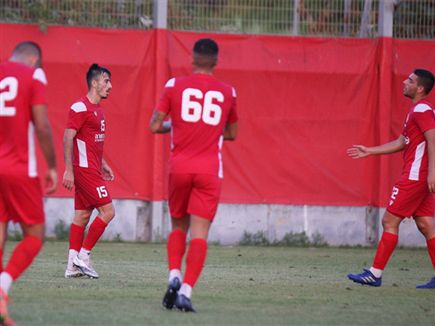 אזוגי. פרץ את הסכר ()