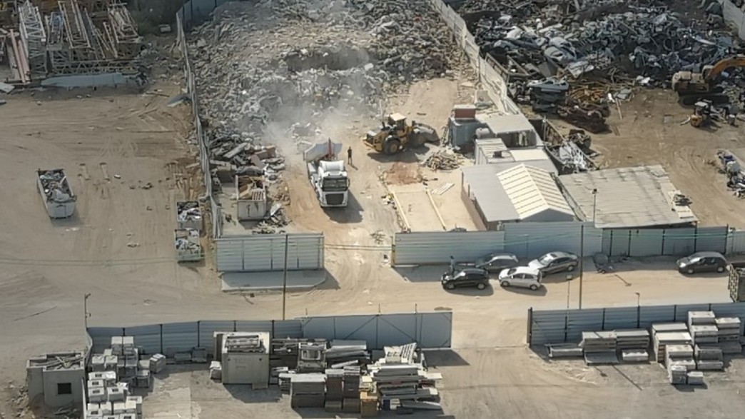 תחנה פיראטית לפסולת בניין