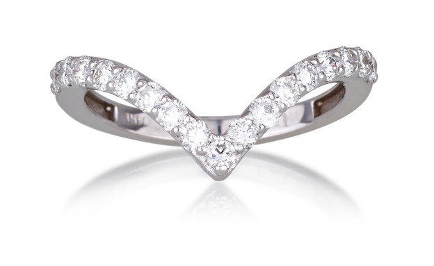 טבעת V - X LAB DIAMONDS זהב לבן מחיר 2000 שח (צילום: שלומי ברנטל)