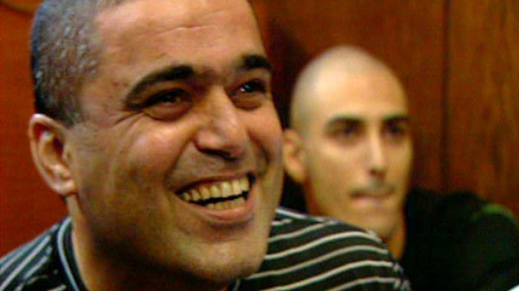 עיזאת חמד. שורה של עבירות פליליות חמורות