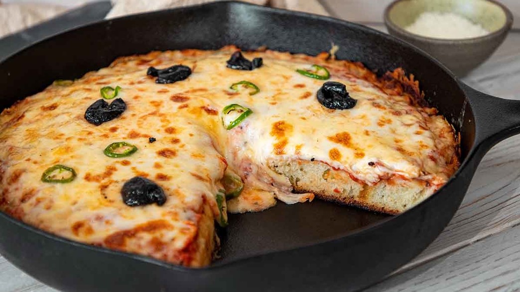 פיצה מהירה במחבת פיצה מהירה במחבת