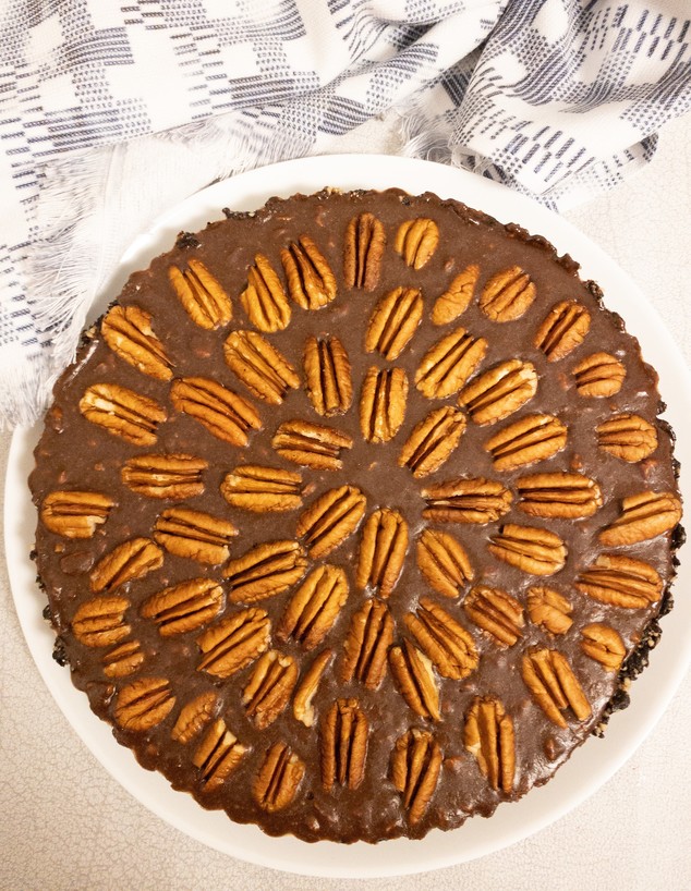 פאי שוקולד טחינה ופקאן שלם (צילום: פאני דוד, mako אוכל)