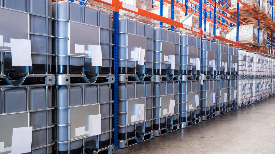 קופסאות פלסטיק, מפעל