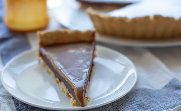 פאי שוקולד וקרמל מלוח - פרוסה פאי שוקולד וקרמל מלוח - פרוסה